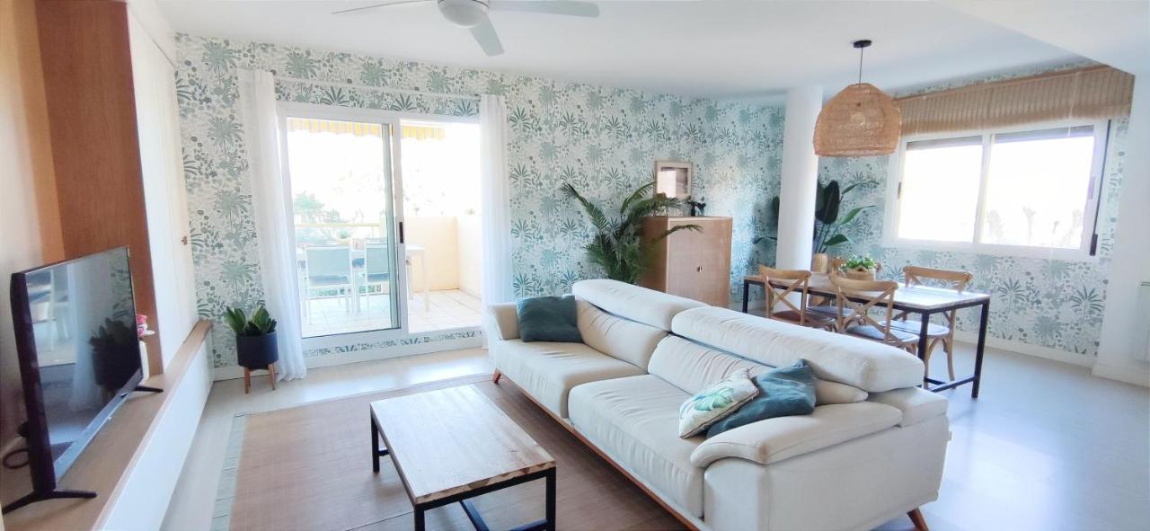Apartamento Lagos Del Castillo By Denia Costa Екстериор снимка